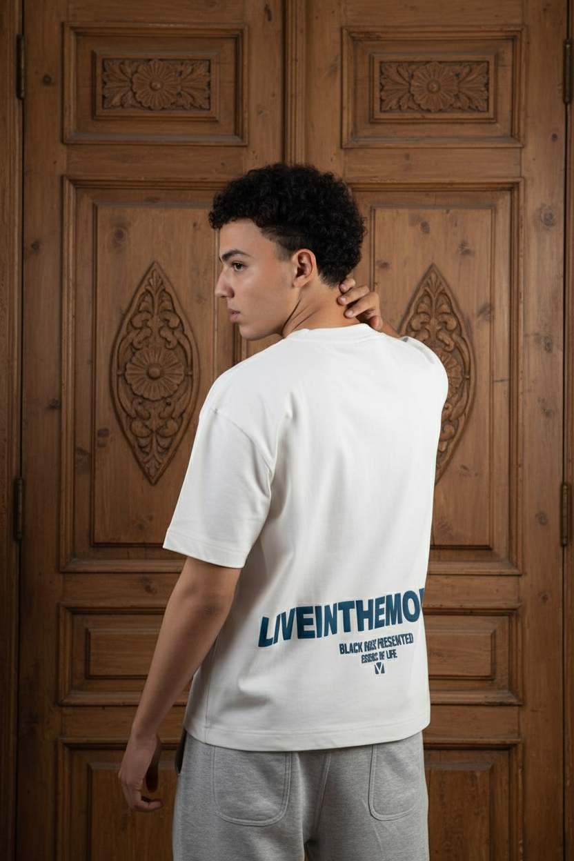 T-shirt moment